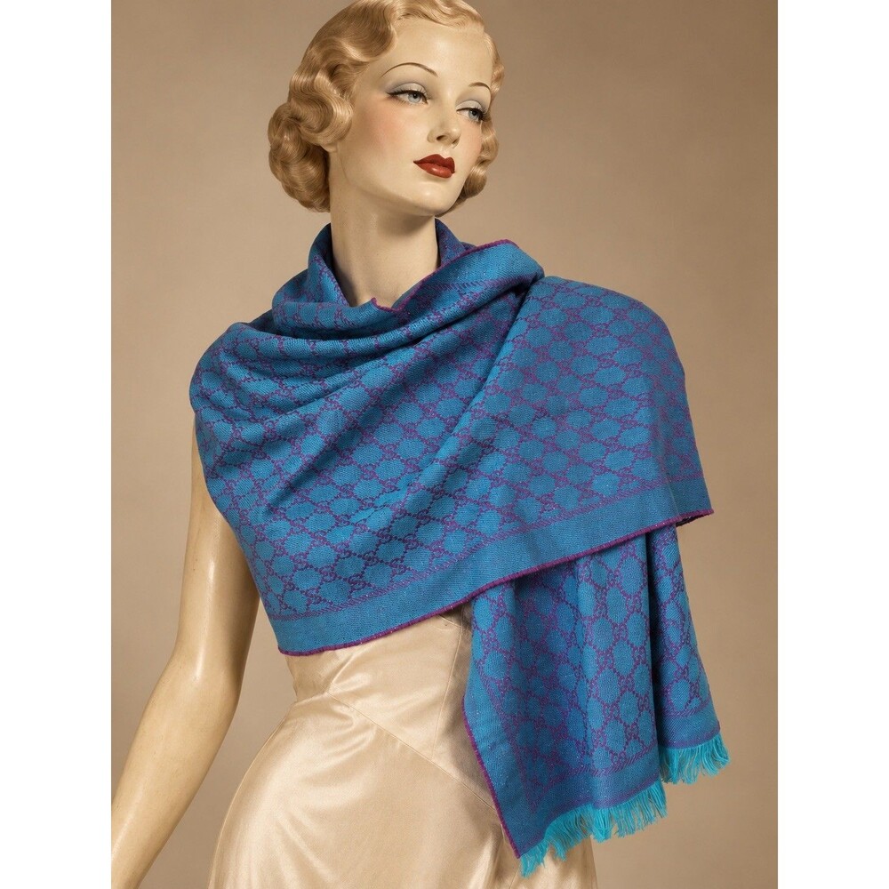 Stunning Gucci Wool Silk Jacquard GG Monogram Shawl Scarf Metallic Lamé